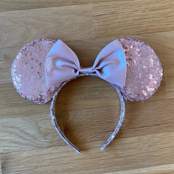 Rose Gold Minnie Ears - Picture 6 of 6